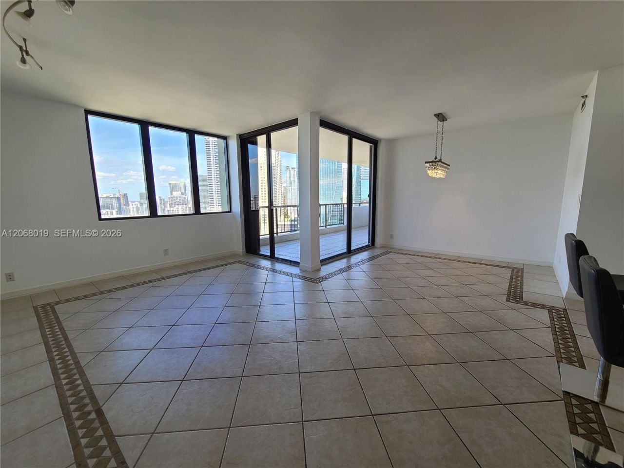 1581 Brickell Ave 2- Prking, Unit 1907, Miami, FL 33129 Photo