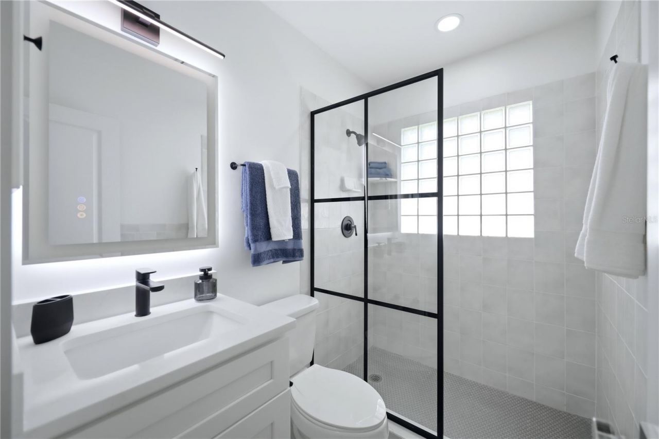 6103 Carlton Avenue, Sarasota, FL 34231 Photo