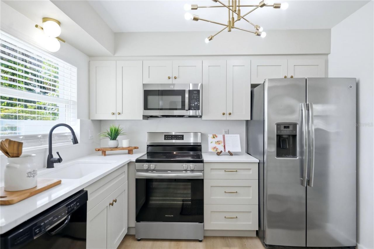 6103 Carlton Avenue, Sarasota, FL 34231 Photo