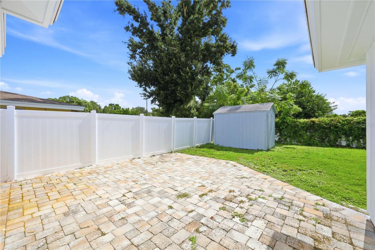 6103 Carlton Avenue, Sarasota, FL 34231 Photo