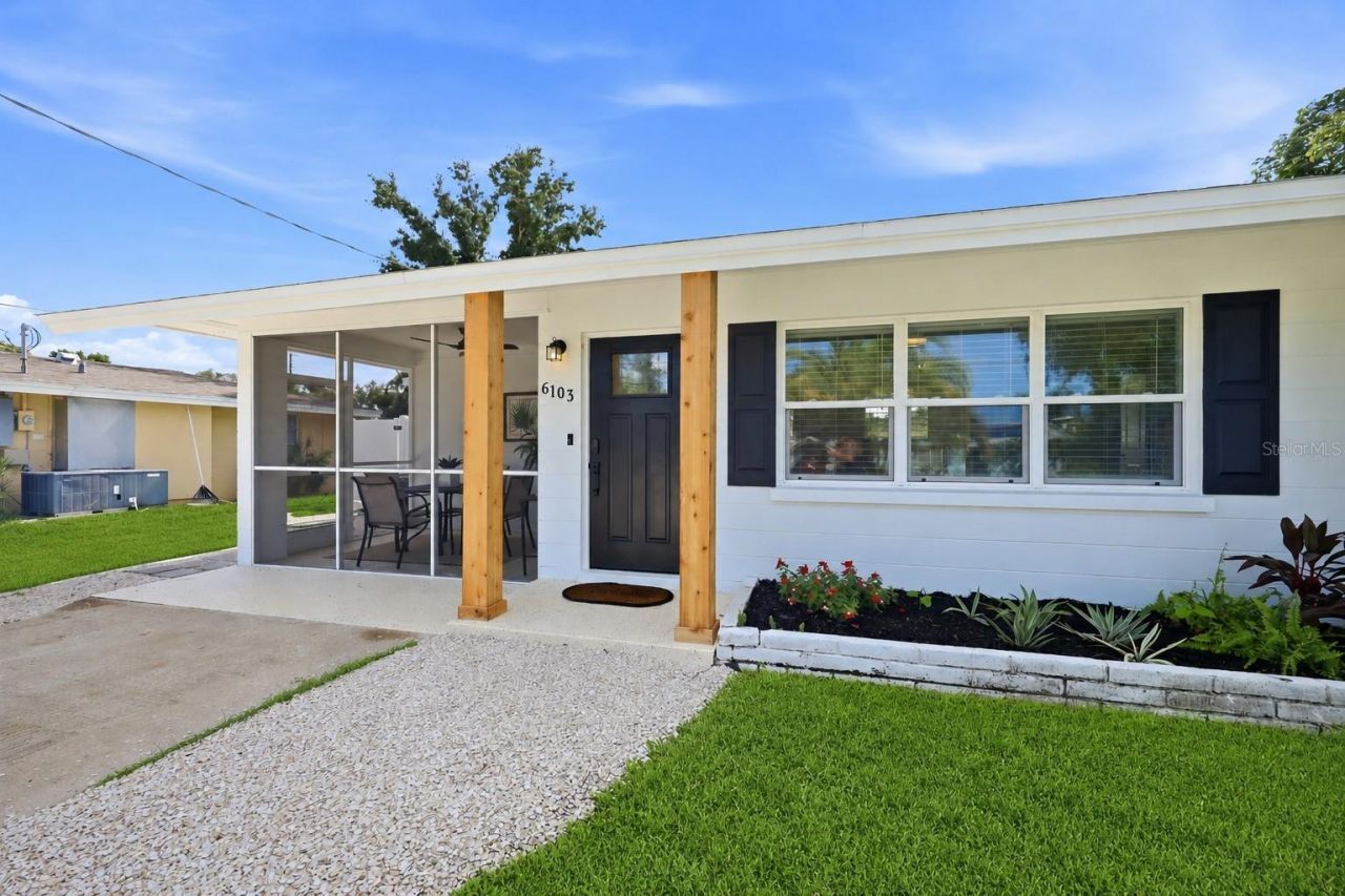 6103 Carlton Avenue, Sarasota, FL 34231 Photo