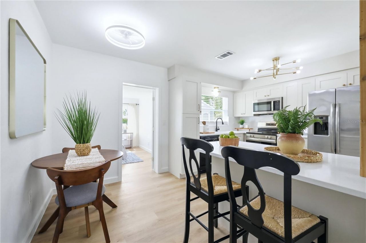 6103 Carlton Avenue, Sarasota, FL 34231 Photo
