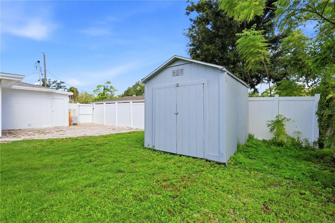 6103 Carlton Avenue, Sarasota, FL 34231 Photo