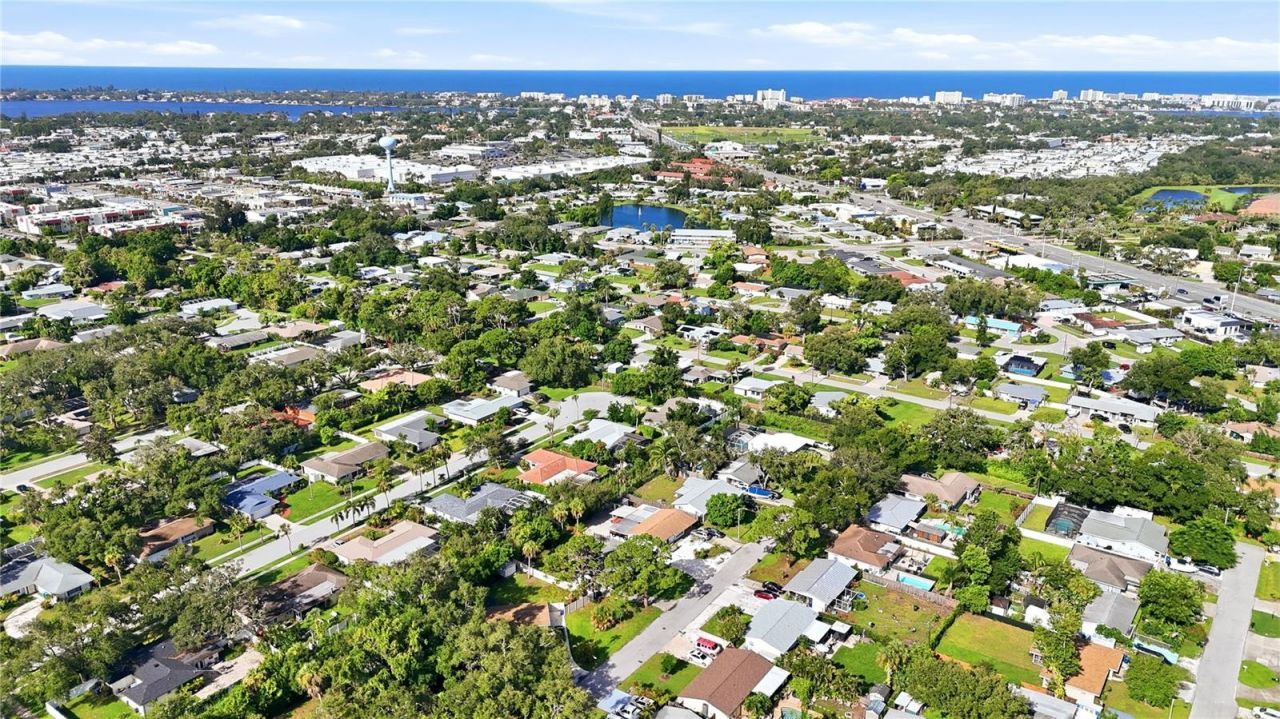 6103 Carlton Avenue, Sarasota, FL 34231 Photo