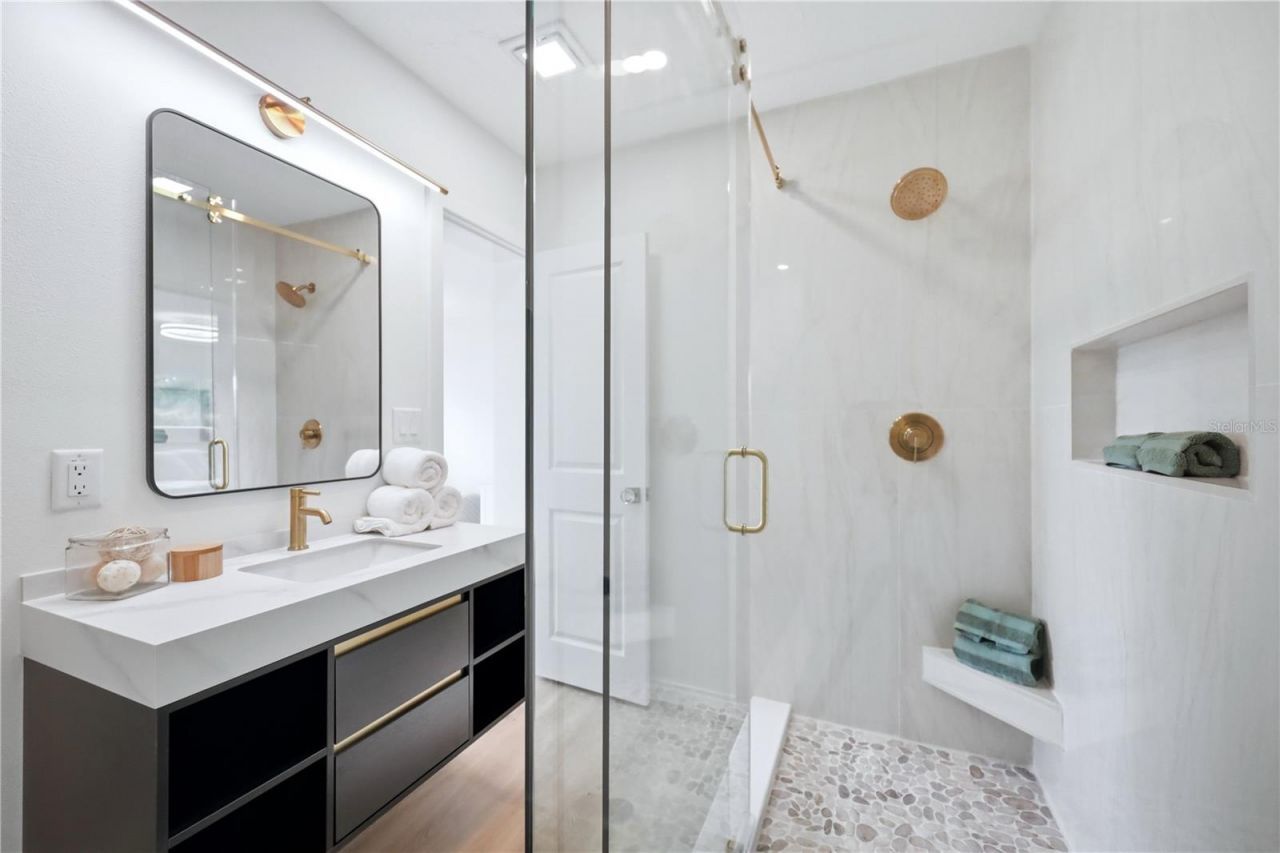 6103 Carlton Avenue, Sarasota, FL 34231 Photo