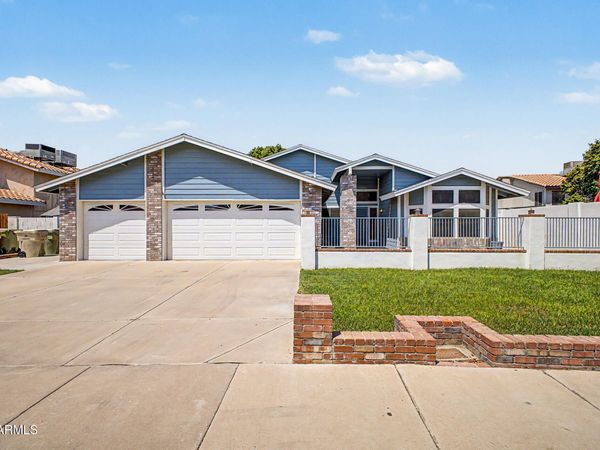5540 W CHRISTY Drive, Glendale, AZ 85304