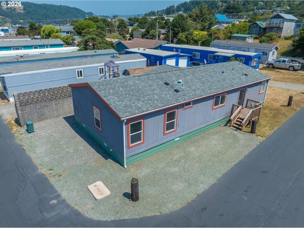 94120 STRAHAN ST, Unit 40, Gold Beach, OR 97444