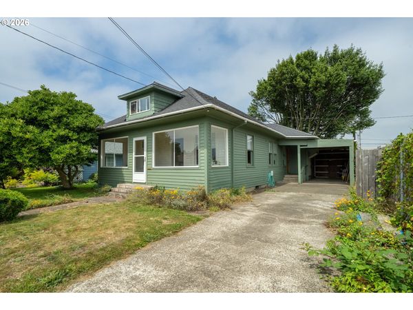 1902 6TH ST, Tillamook, OR 97141