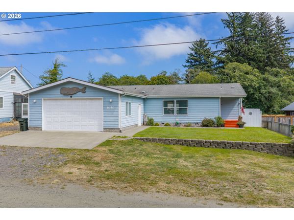 1050 BROADWAY AVE, Winchester Bay, OR 97467