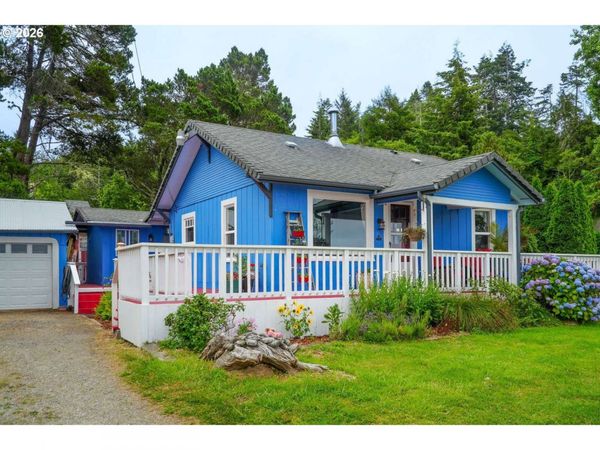 57598 PARKERSBURG RD, Bandon, OR 97411