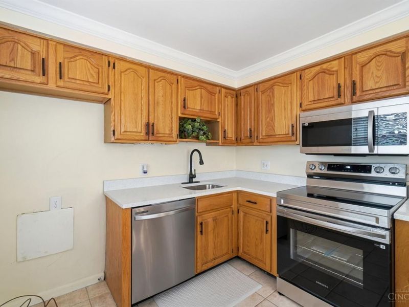 6327 Stover Avenue, Golf Manor, OH 45237 Photo 10