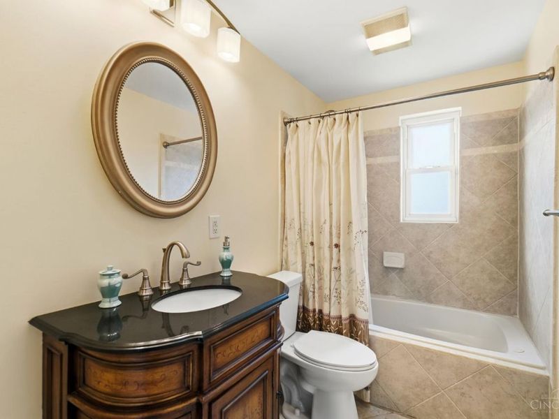 6327 Stover Avenue, Golf Manor, OH 45237 Photo 14