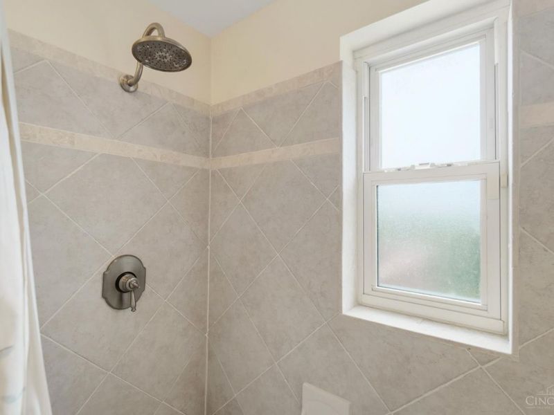 6327 Stover Avenue, Golf Manor, OH 45237 Photo 16