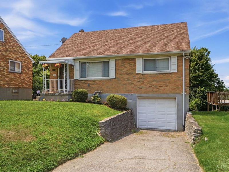 6327 Stover Avenue, Golf Manor, OH 45237 Photo 3