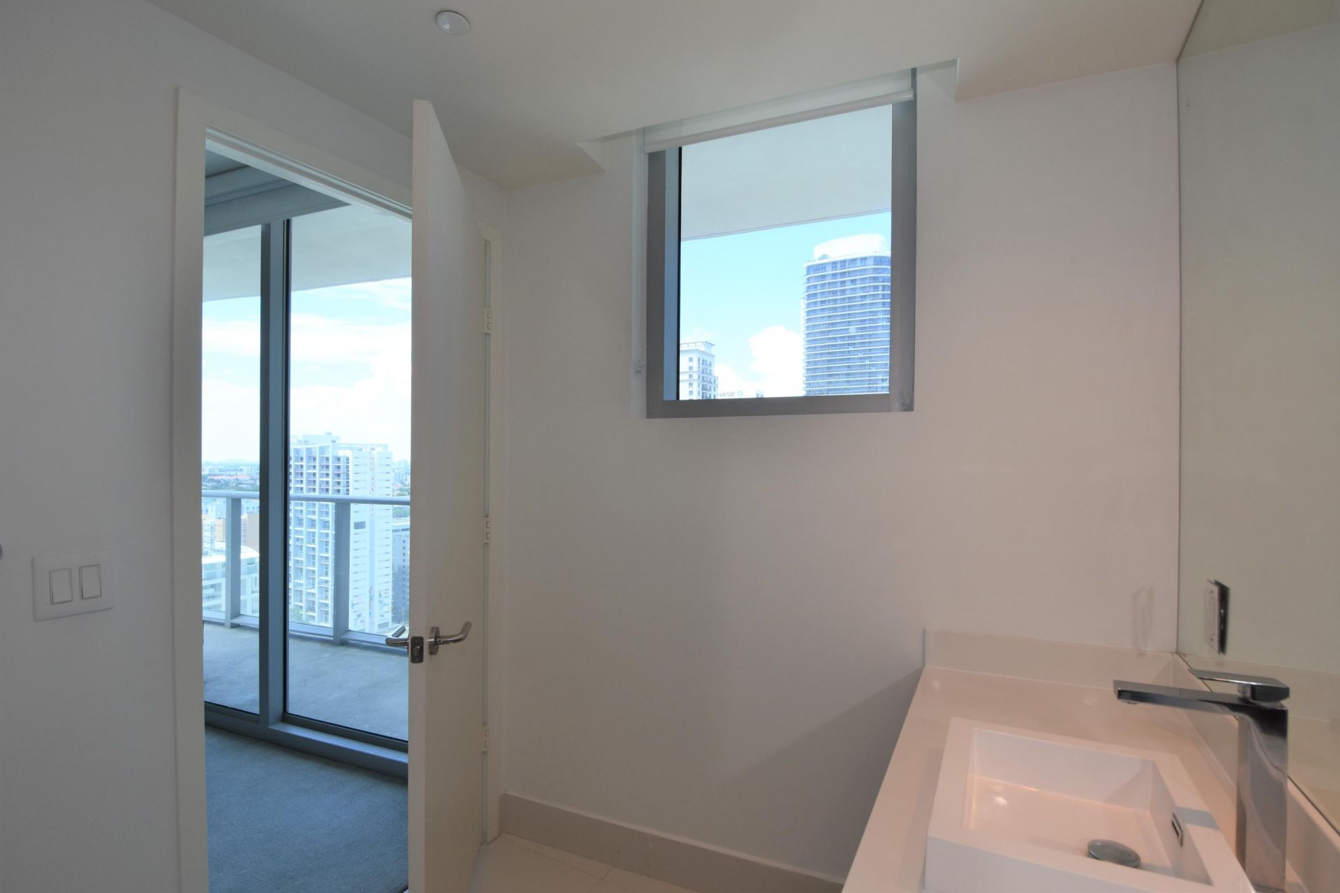1100 S Miami Avenue, Unit 2207, Miami, FL 33130 Photo