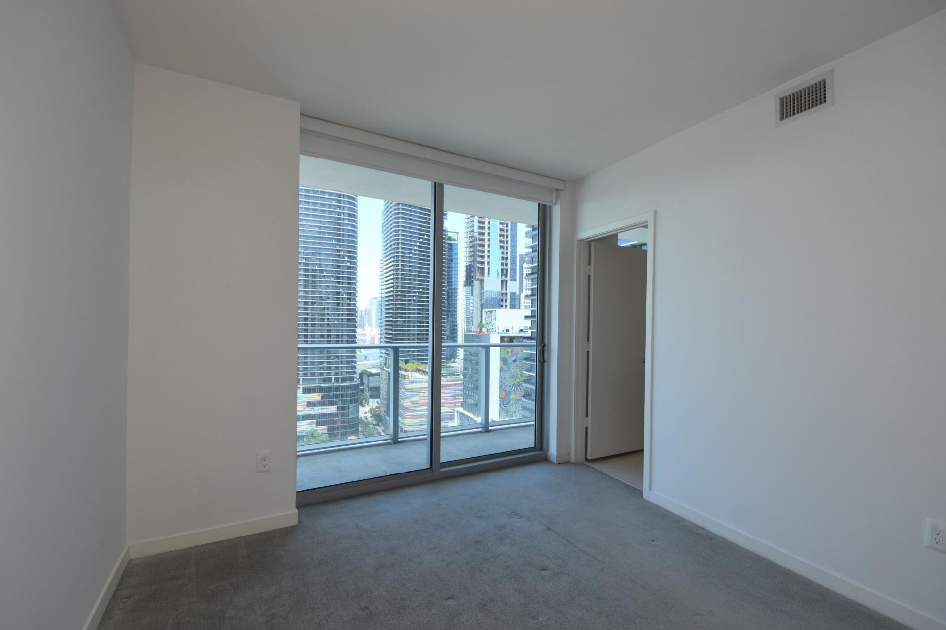 1100 S Miami Avenue, Unit 2207, Miami, FL 33130 Photo