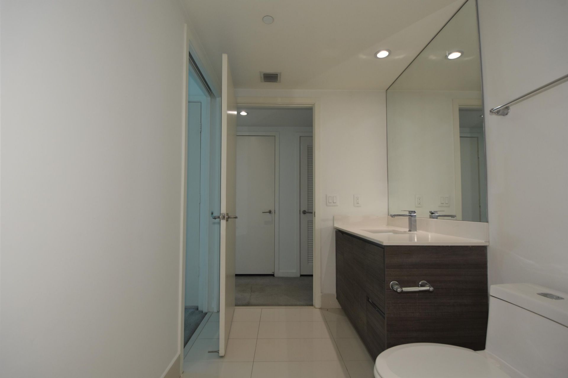 1100 S Miami Avenue, Unit 2207, Miami, FL 33130 Photo