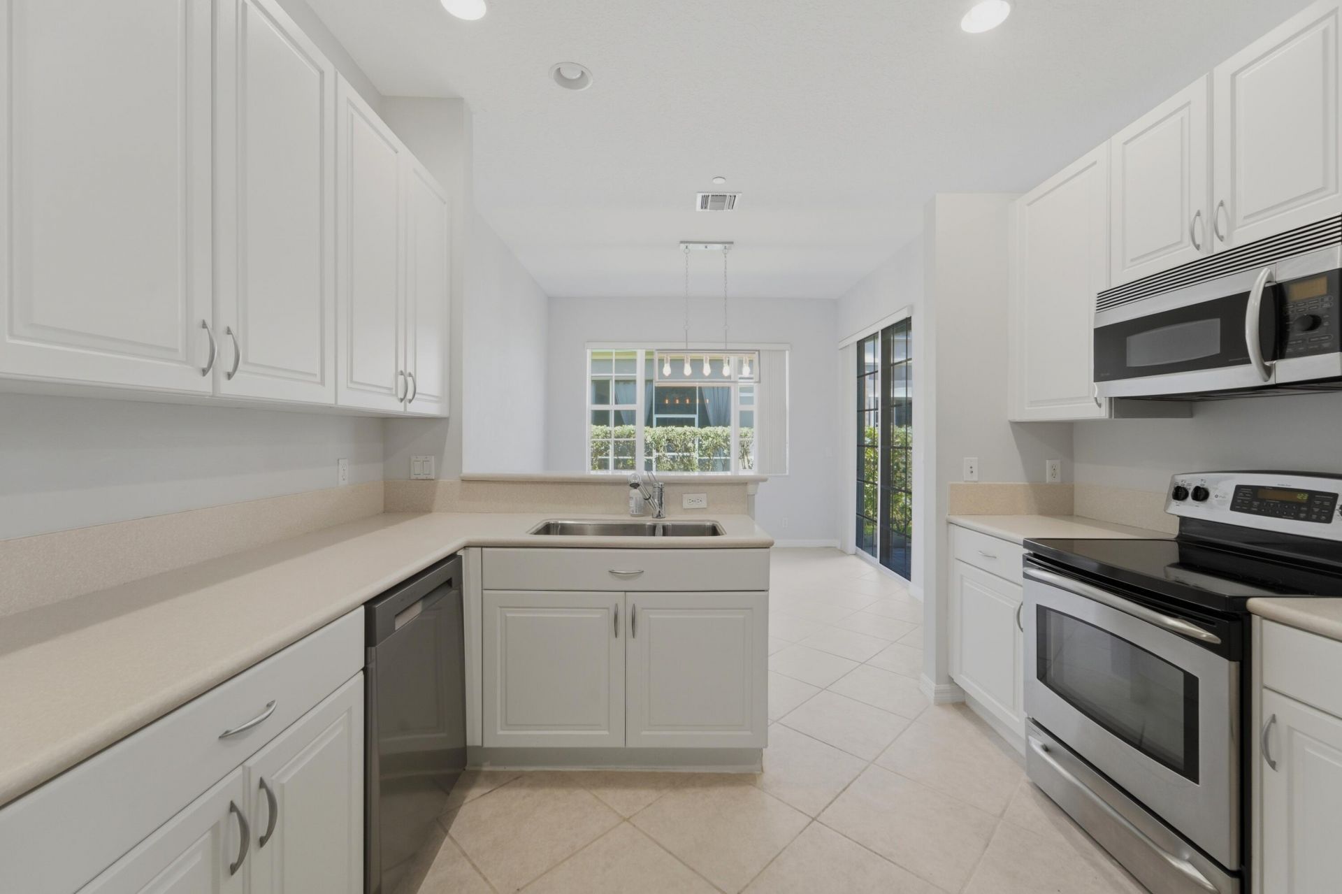 126 Lancaster Road, Boynton Beach, FL 33426 Photo