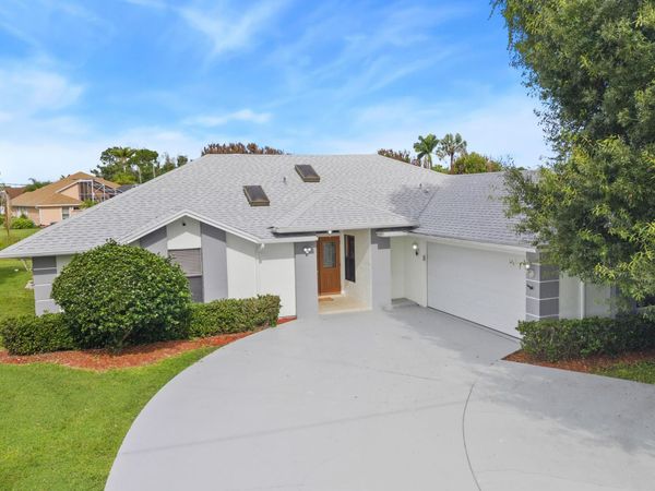 5400 NW Emblem Street, Port St. Lucie, FL 34983