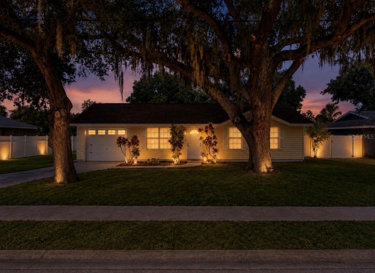 2336 Java Plum Avenue, Sarasota, FL 34232 Photo