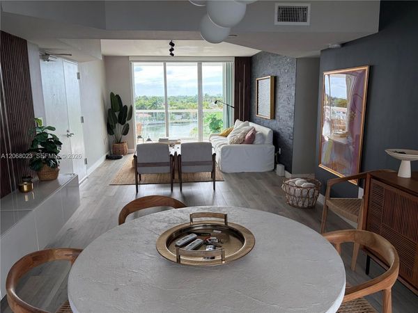 5900 Collins Ave , Unit 702, Miami Beach, FL 33140