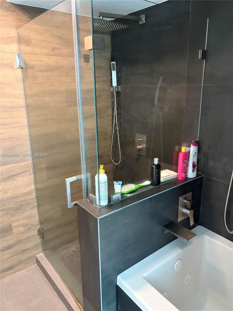5900 Collins Ave, Unit 702, Miami Beach, FL 33140 Photo
