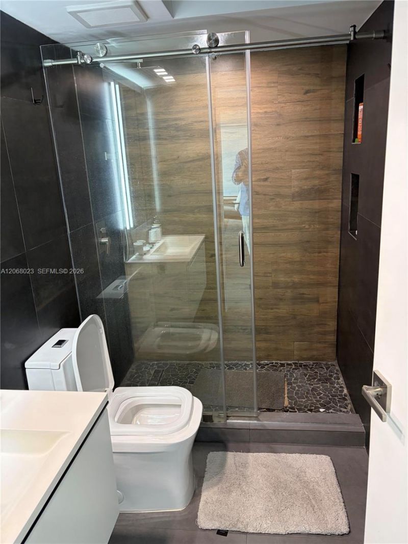 5900 Collins Ave, Unit 702, Miami Beach, FL 33140 Photo