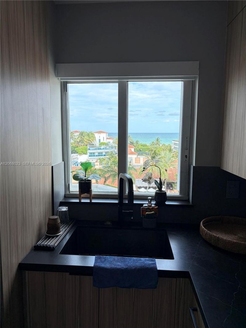5900 Collins Ave, Unit 702, Miami Beach, FL 33140 Photo
