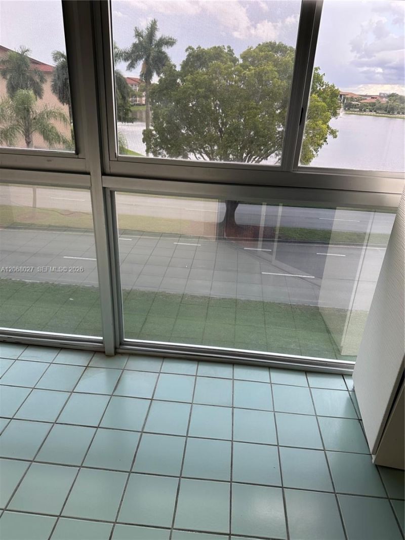 1000 SW 128th Ter, Unit 414V, Pembroke Pines, FL 33027 Photo