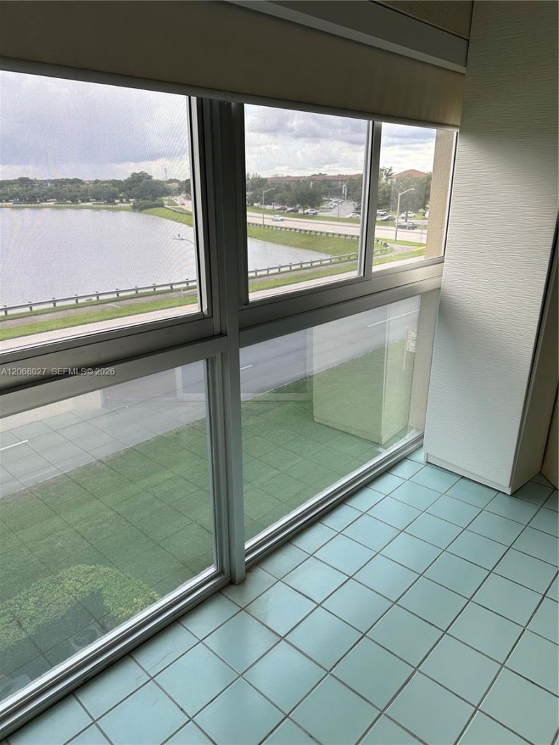 1000 SW 128th Ter, Unit 414V, Pembroke Pines, FL 33027 Photo