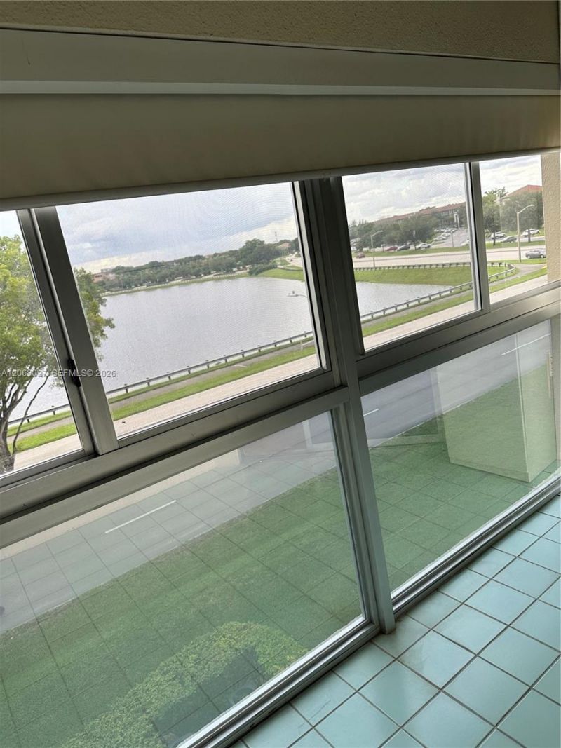 1000 SW 128th Ter, Unit 414V, Pembroke Pines, FL 33027 Photo