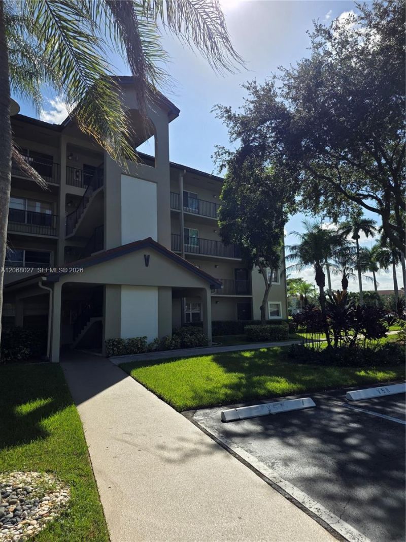1000 SW 128th Ter, Unit 414V, Pembroke Pines, FL 33027 Photo