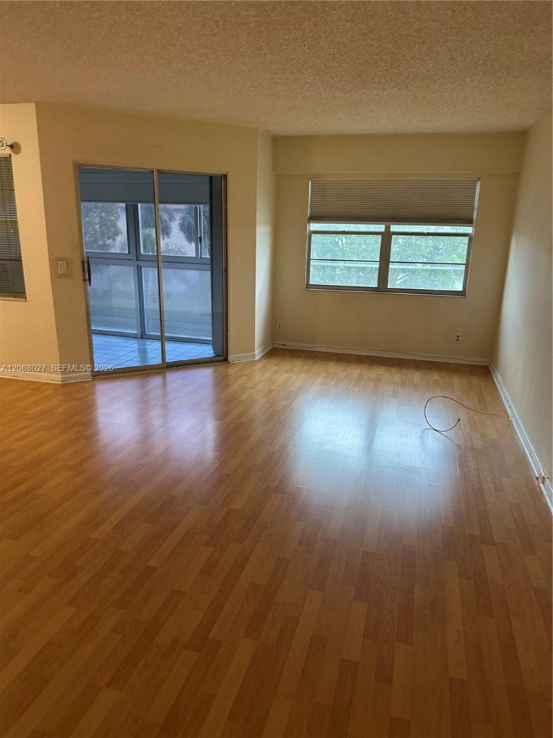 1000 SW 128th Ter, Unit 414V, Pembroke Pines, FL 33027 Photo