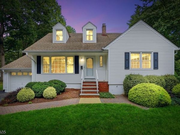 111 Primrose Dr, New Providence, NJ 07974
