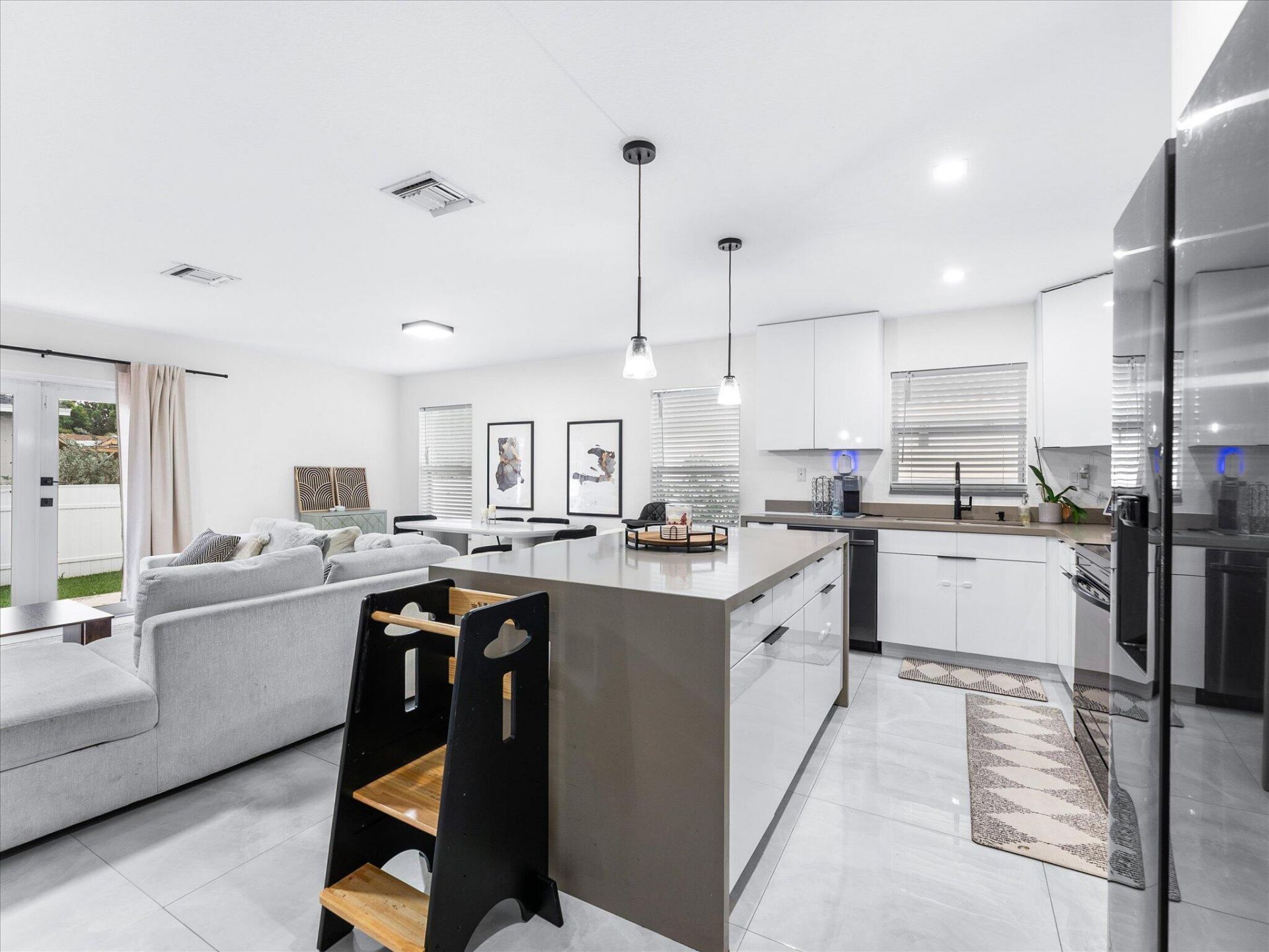 2848 NW 9th Place, Fort Lauderdale, FL 33311 Photo