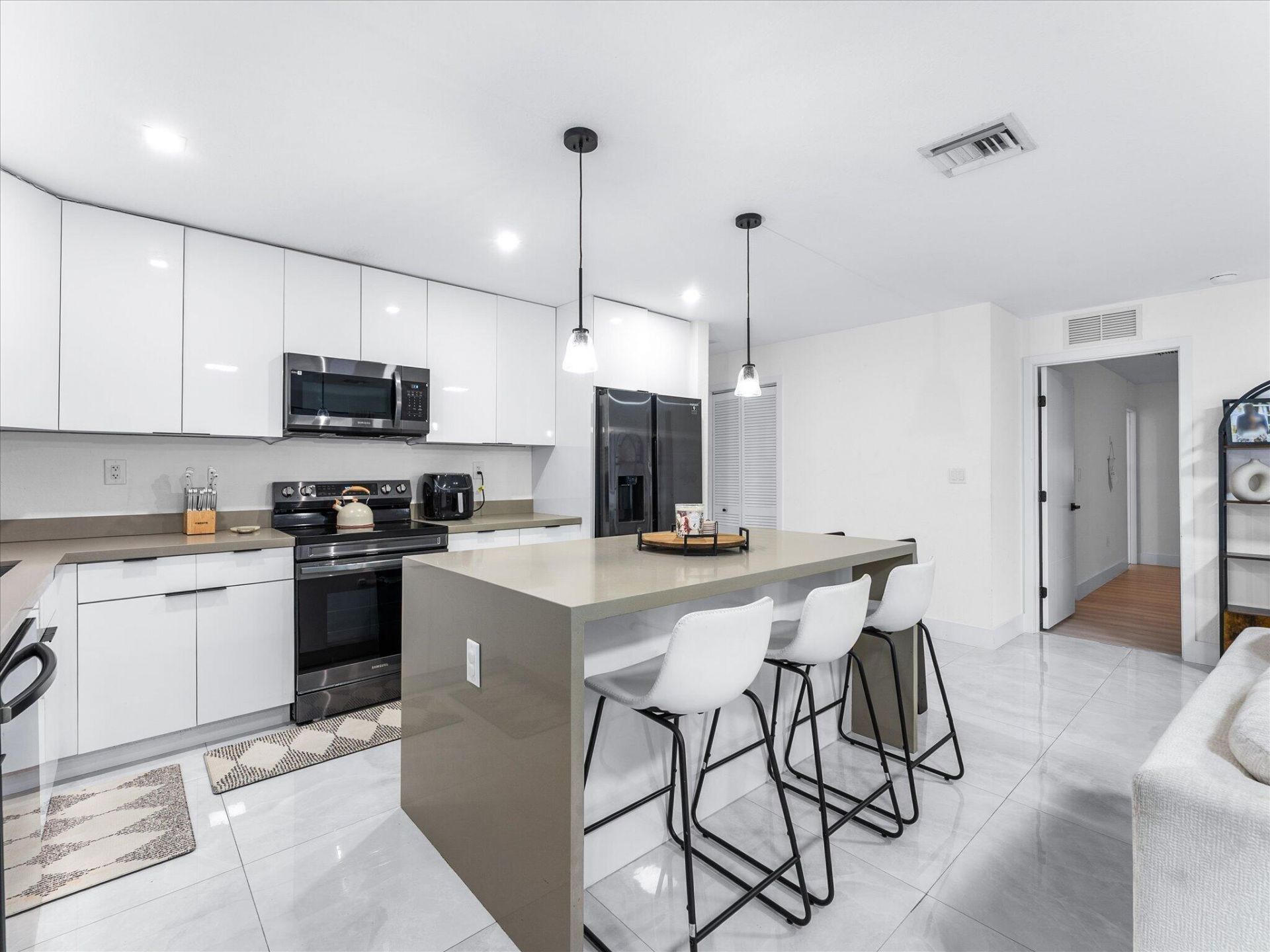 2848 NW 9th Place, Fort Lauderdale, FL 33311 Photo