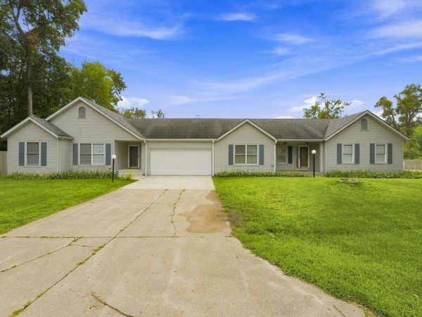26642 Sturdy Oak Drive, Elkhart, IN 46514