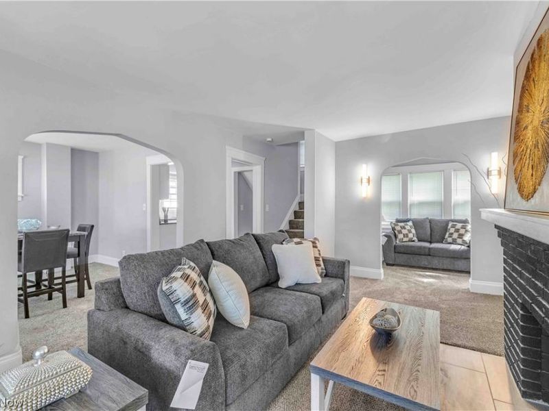 17011 Puritas Avenue , Cleveland, OH 44135 Photo 3