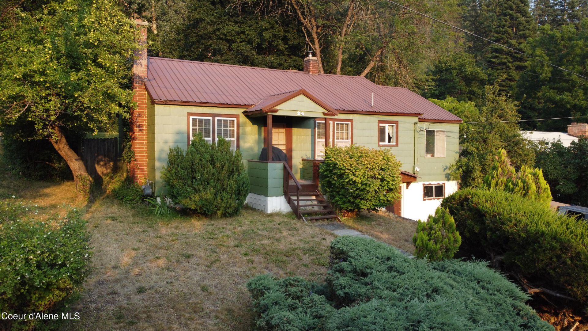 24 Union Ave, Silverton, ID 83867 Main Photo