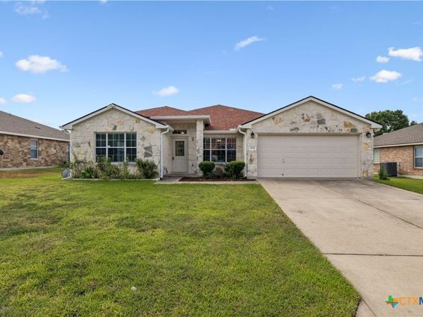 104 Lone Shadow Drive, Harker Heights, TX 76548