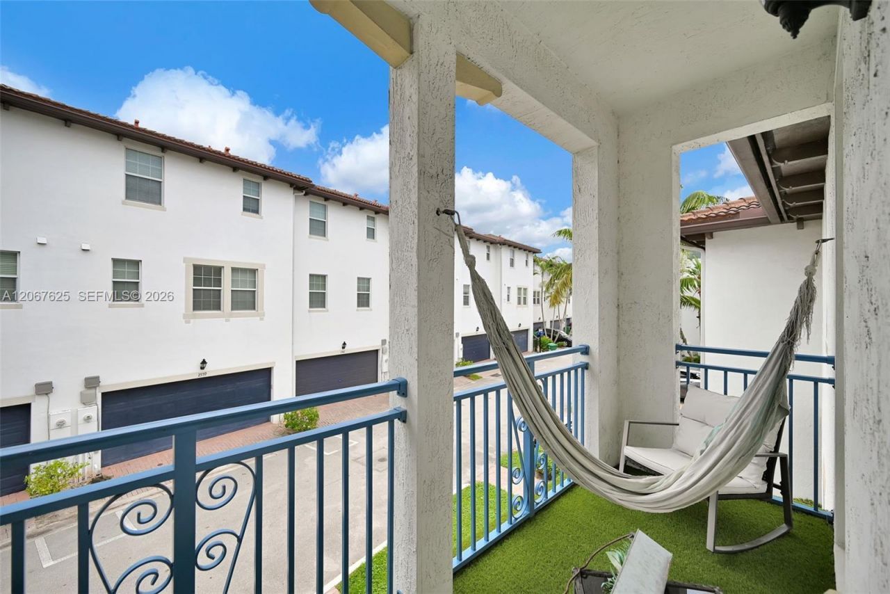 11940 SW 25th Ct, Unit 2, Miramar, FL 33025 Photo