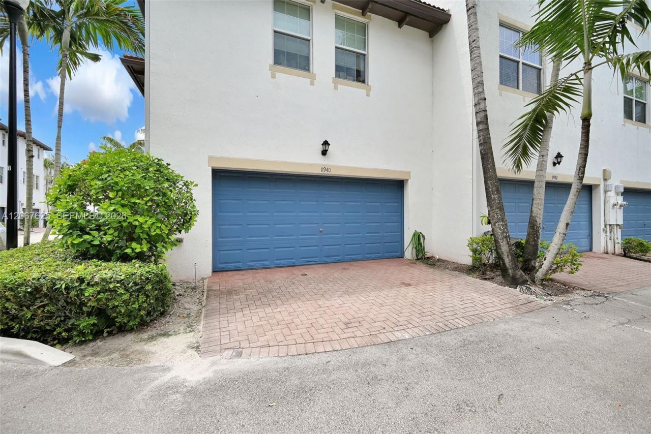 11940 SW 25th Ct, Unit 2, Miramar, FL 33025 Photo