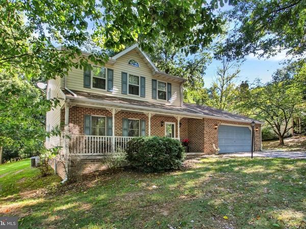 141 OAK HILLS DRIVE, HANOVER, PA 17331