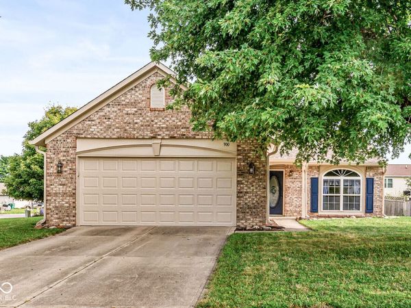 900 Elmwood Drive, Franklin, IN 46131