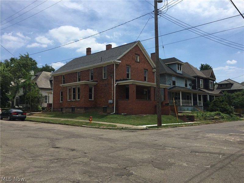 26 5th Street NE, Massillon, OH 44646 Photo 2