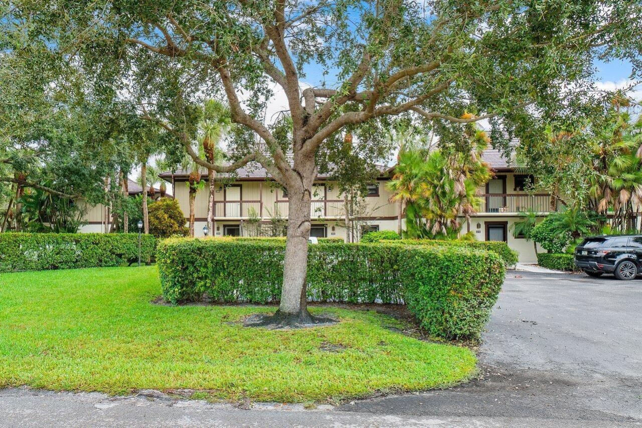 13334 Polo Club Road, Unit 208, Wellington, FL 33414 Photo
