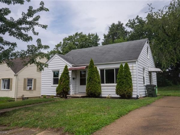 220 Willow Avenue NE, Massillon, OH 44646