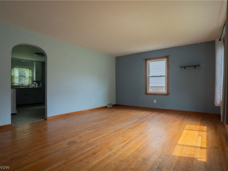 220 Willow Avenue NE, Massillon, OH 44646 Photo 2