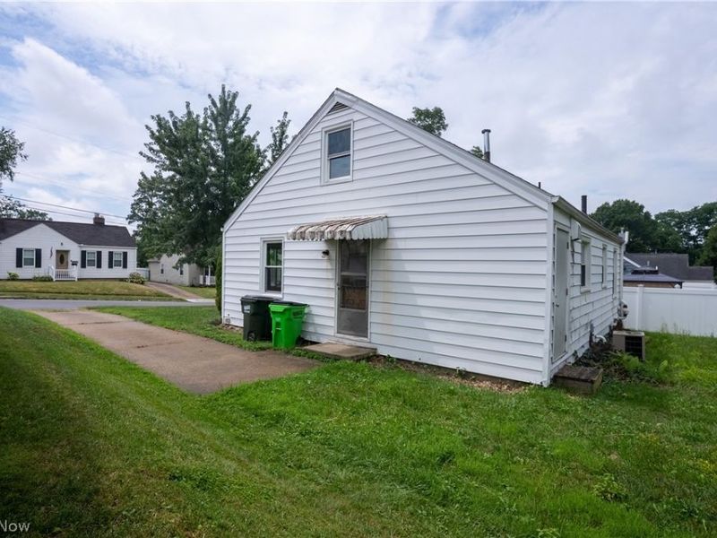 220 Willow Avenue NE, Massillon, OH 44646 Photo 28