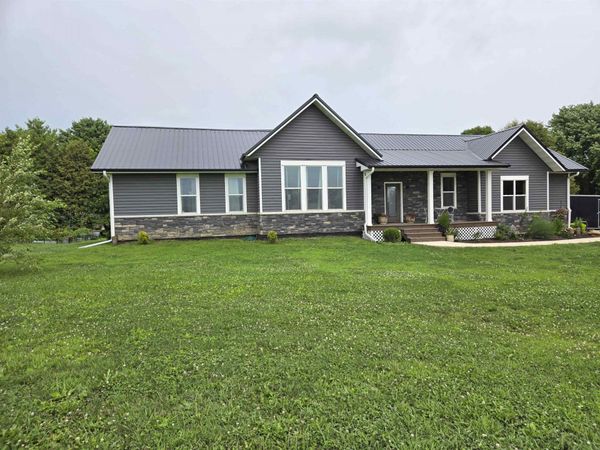 21617 90th St. , Cresco, IA 52136
